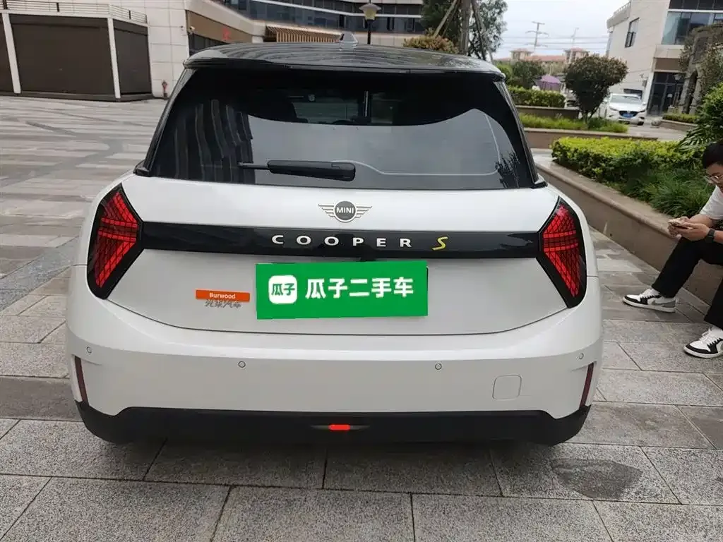 [object Object] MINI COOPER EV 2024 из CN, фото 6