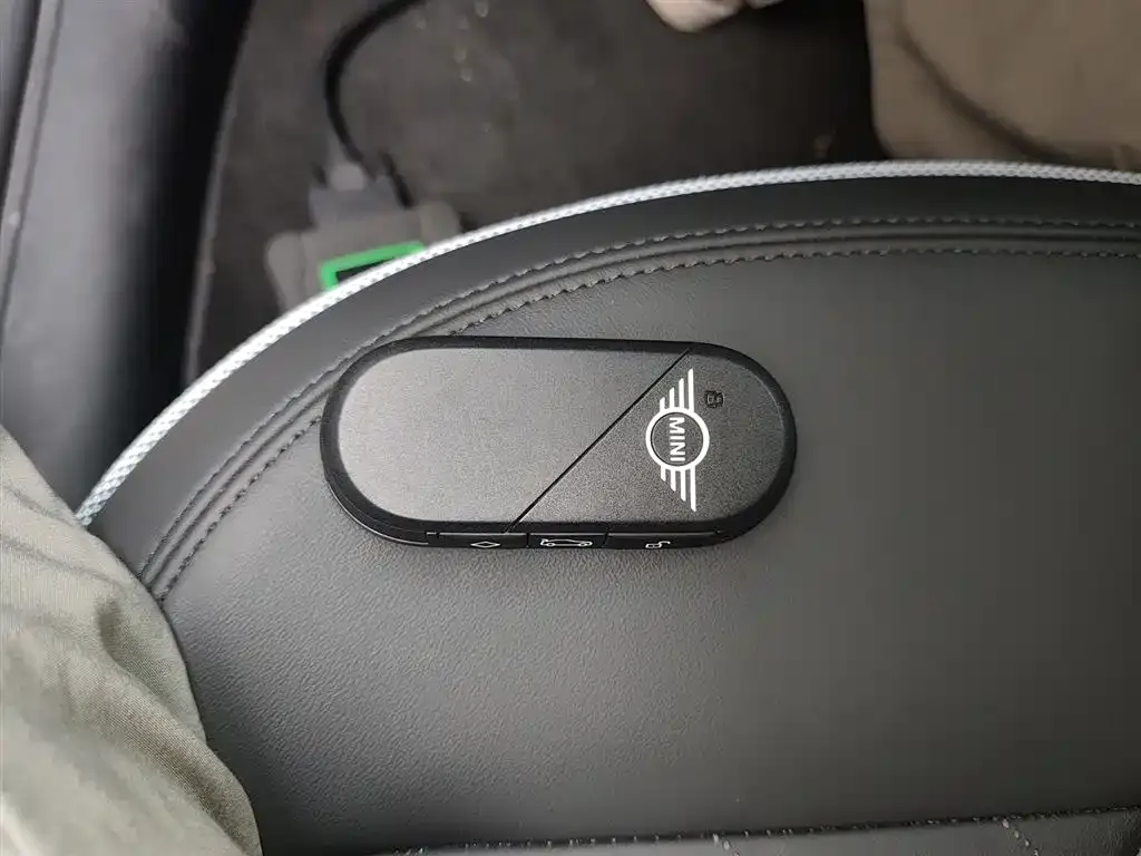 [object Object] MINI COOPER EV 2024 из CN, фото 9