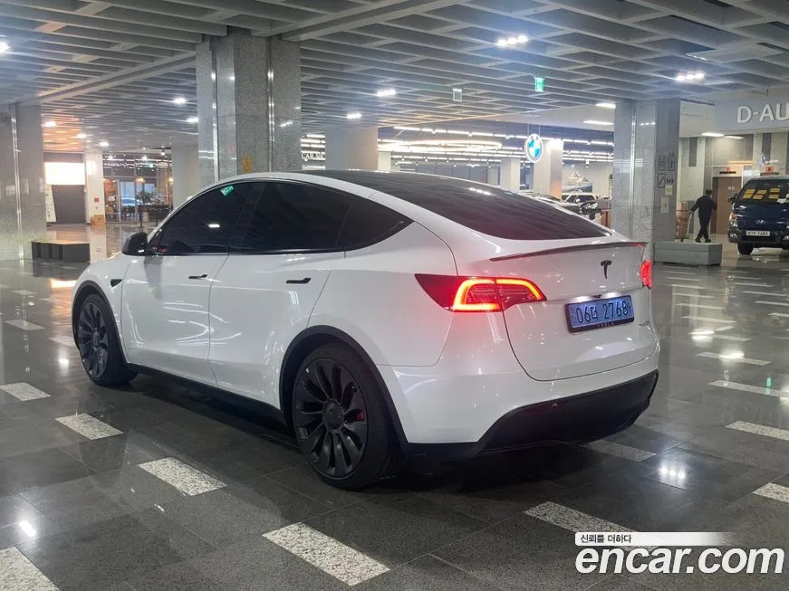 Tesla Model Y 2024 из KR, фото 3