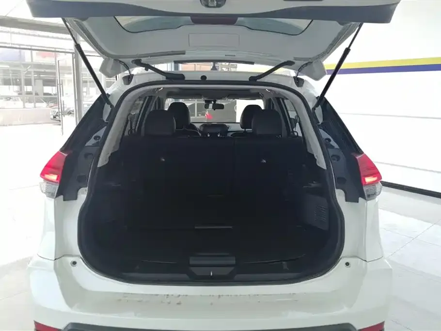 Nissan X-Trail 2023 из CN, фото 4