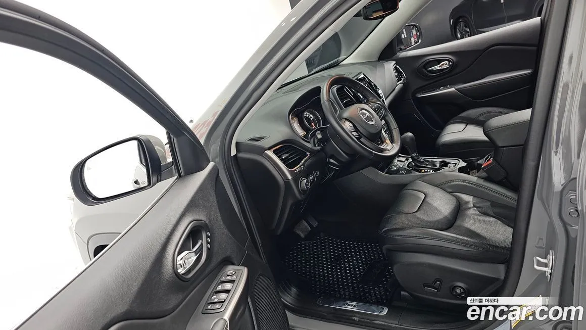 Jeep Cherokee 2021 из KR, фото 10