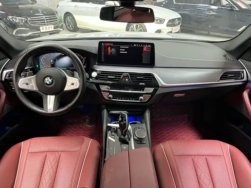 BMW 5 Series — фото 10