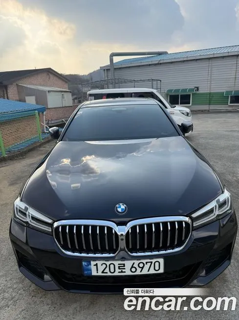 BMW 5-Series — фото 1