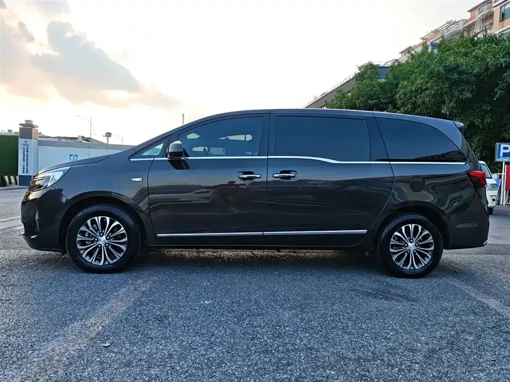 Buick GL8 2022 из CN, фото 7