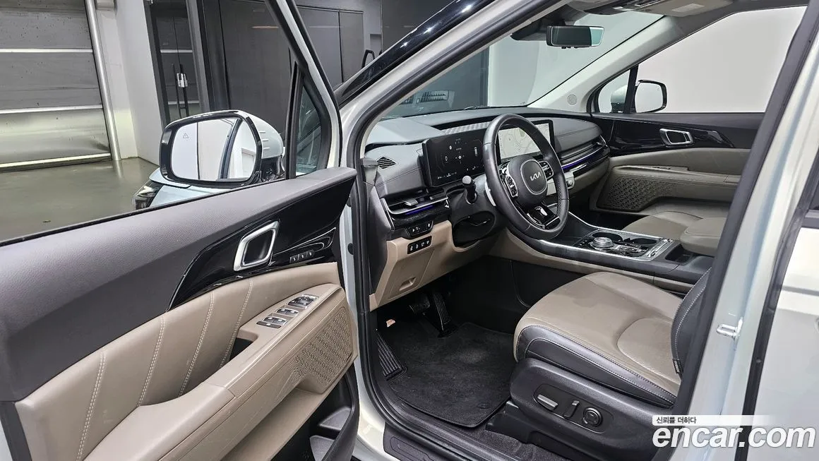 Kia Carnival — фото 10