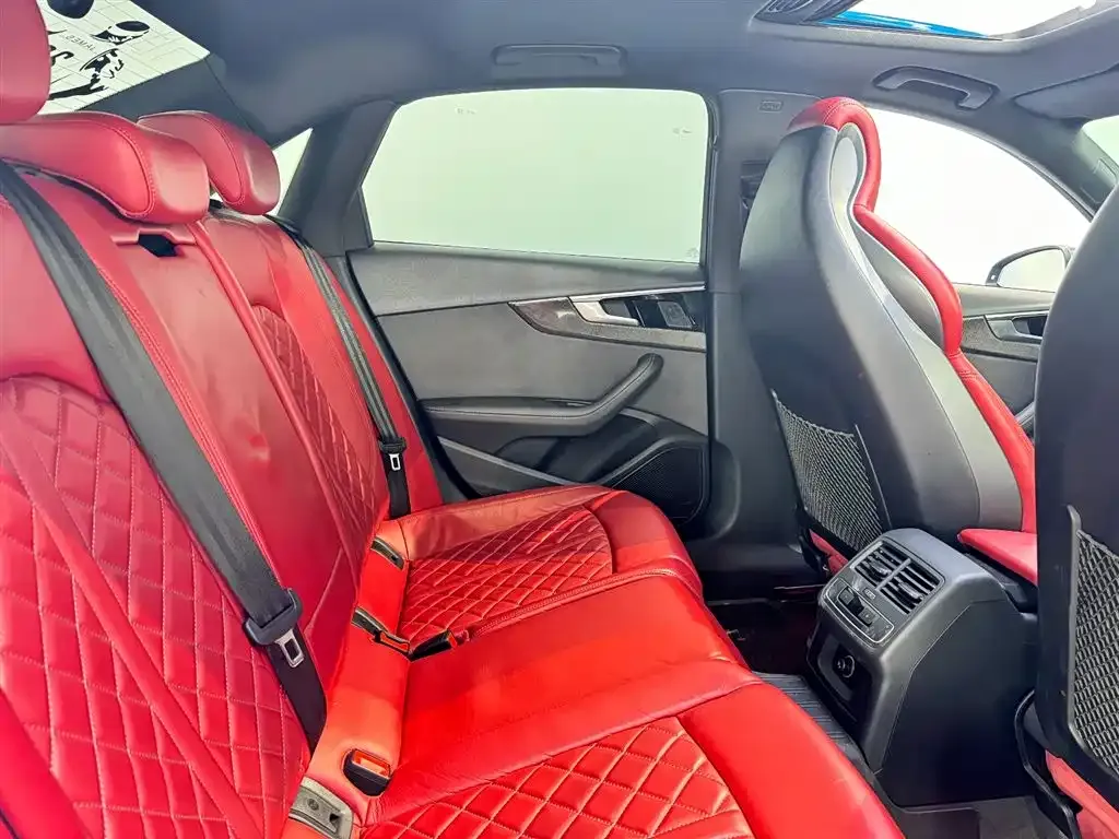 Audi S4 2023 из CN, фото 8