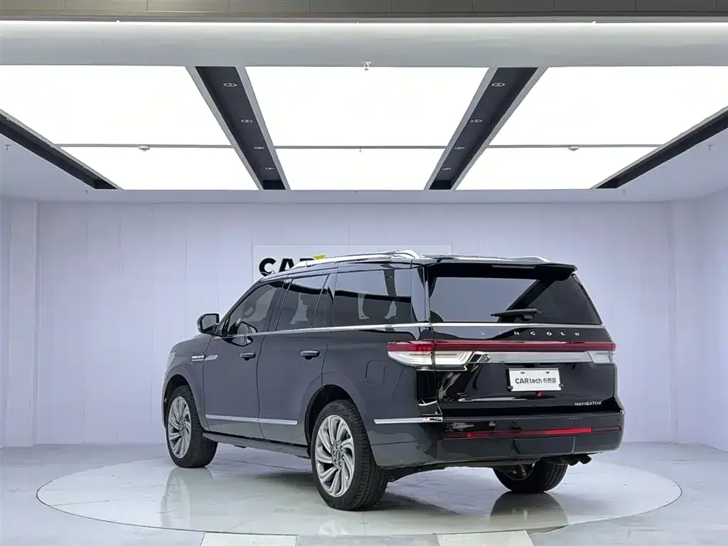 Lincoln Navigator 2024 из CN, фото 3