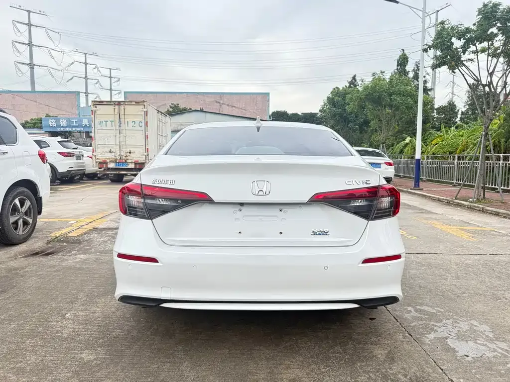 Honda Civic — фото 5