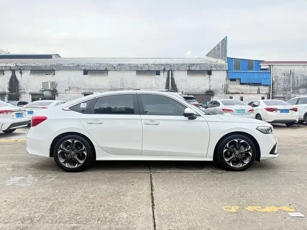 Honda Civic — фото 7