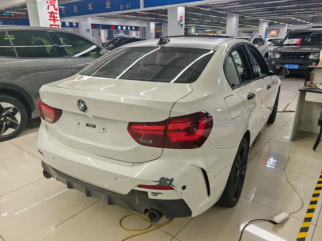 BMW 1 Series 2023 из CN, фото 7