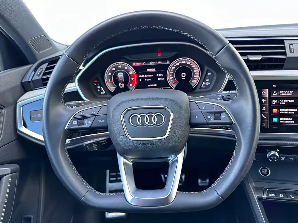 Audi Q3 — фото 9