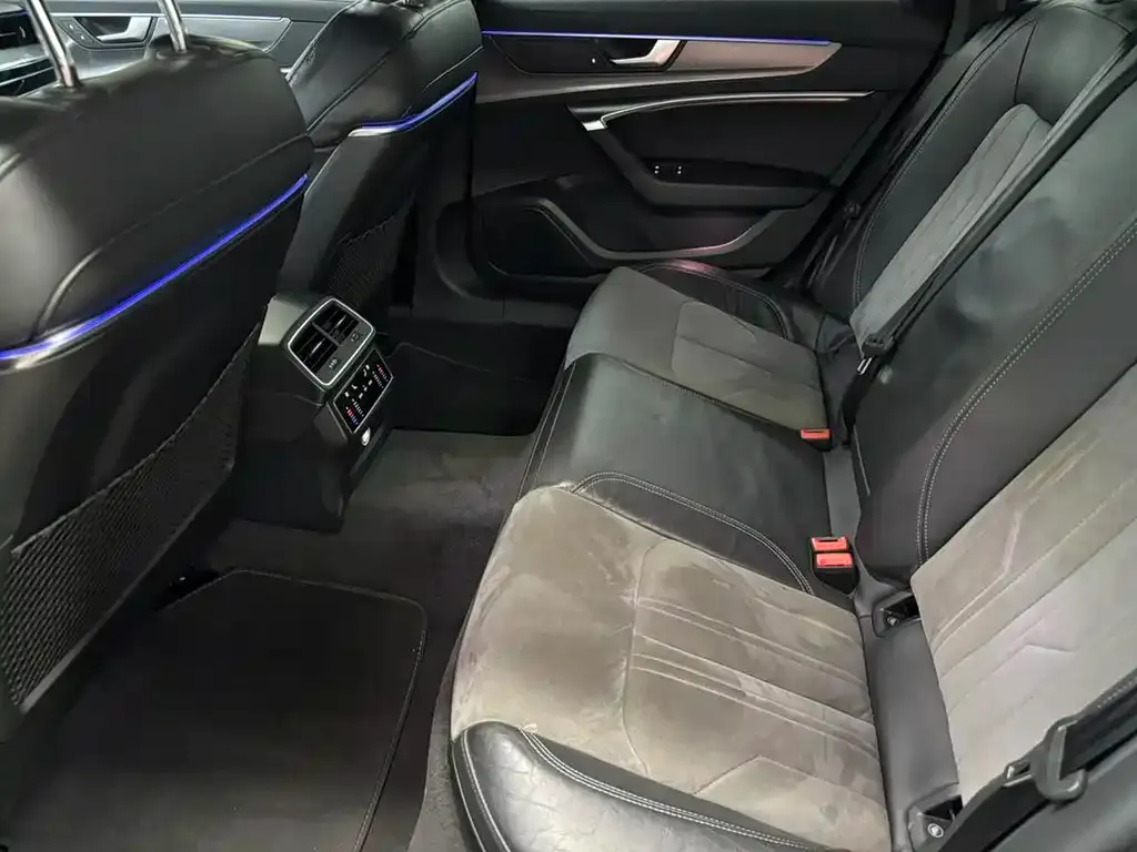 Audi A6L 2022 из CN, фото 7