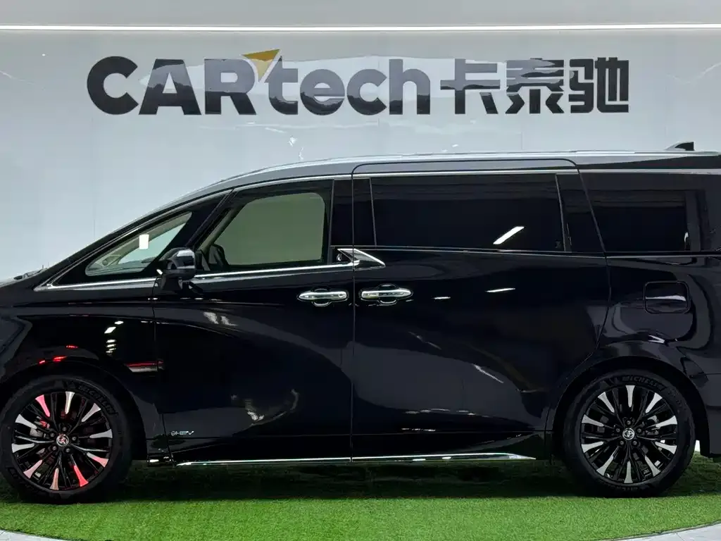 Toyota Alphard 2025 из CN, фото 2