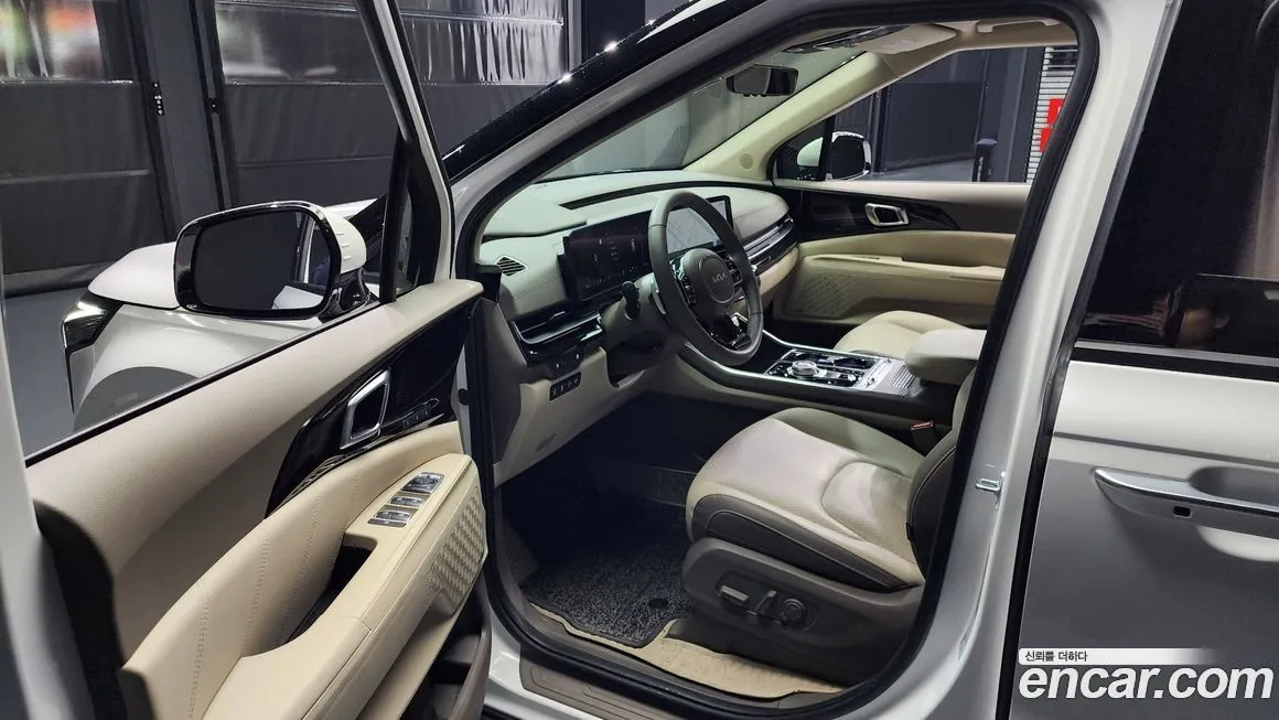 Kia Carnival — фото 10