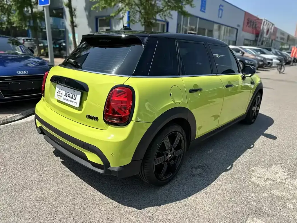 MINI Cooper (3-door) 2023 из CN, фото 3