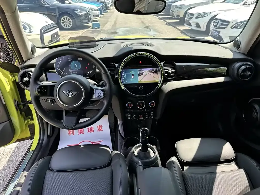 MINI Cooper (3-door) 2023 из CN, фото 6