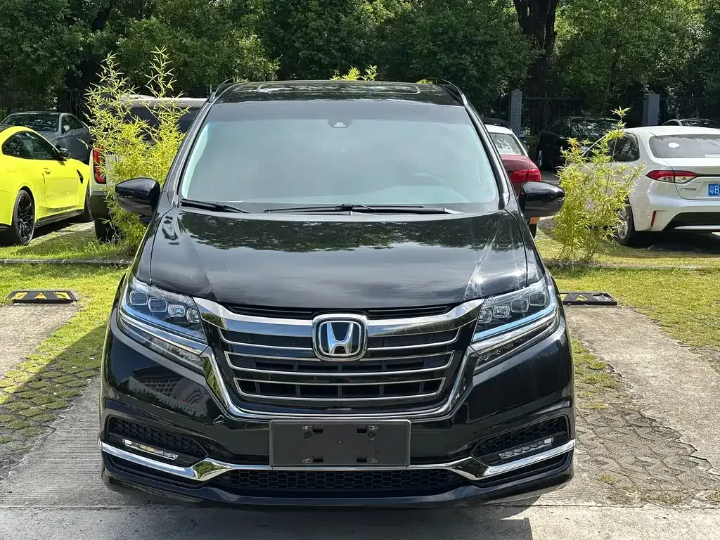 Honda Elysion — фото 2