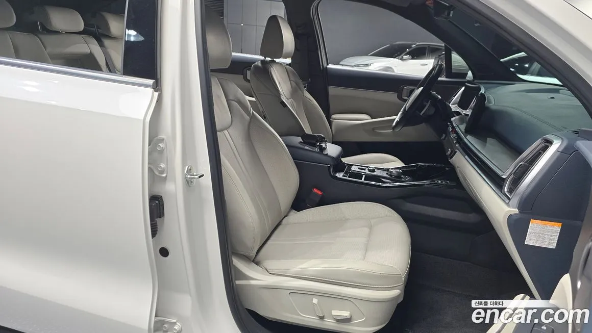 Kia Sorento — фото 10