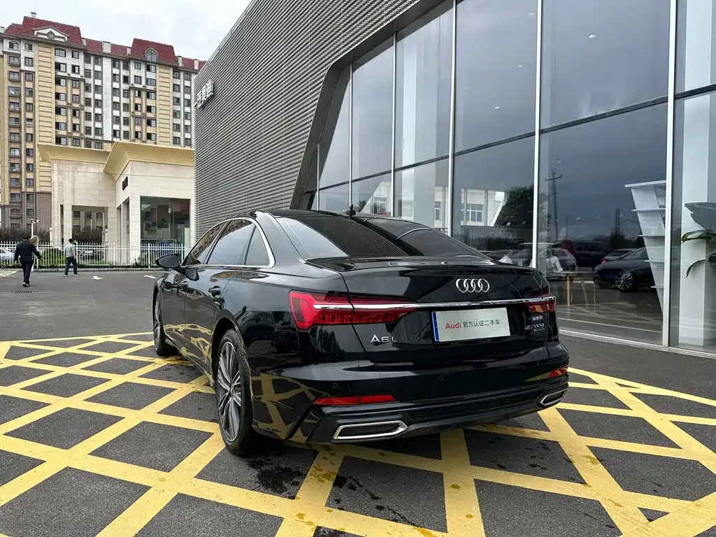 Audi A6L 2021 из CN, фото 5