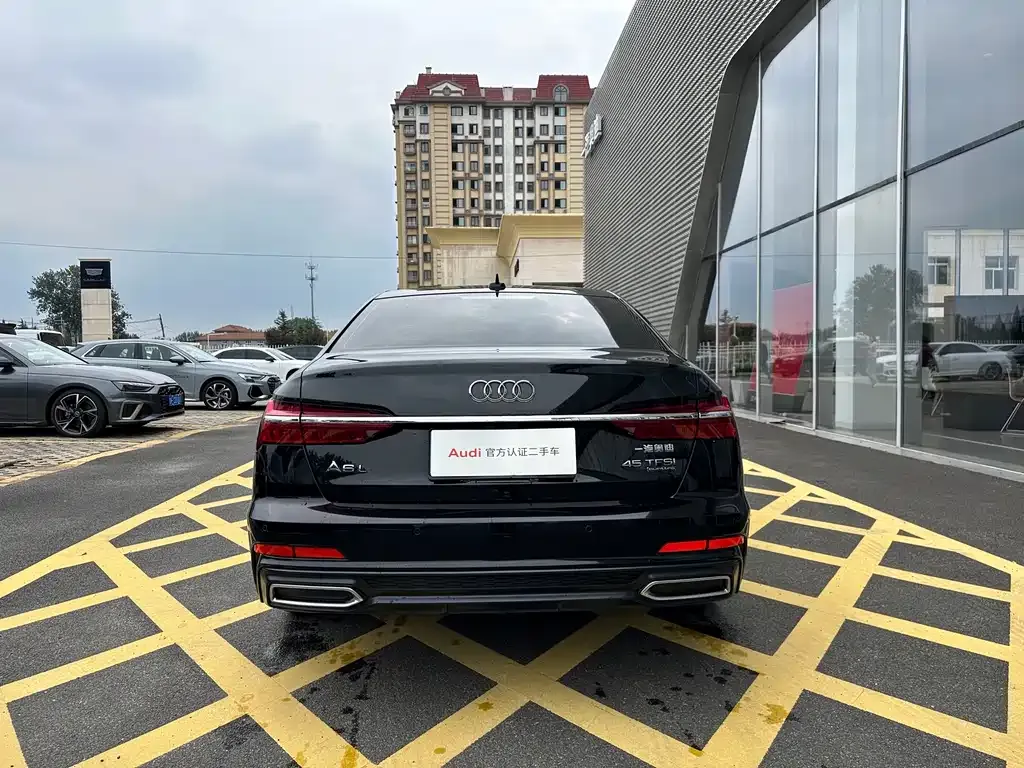 Audi A6L 2021 из CN, фото 6