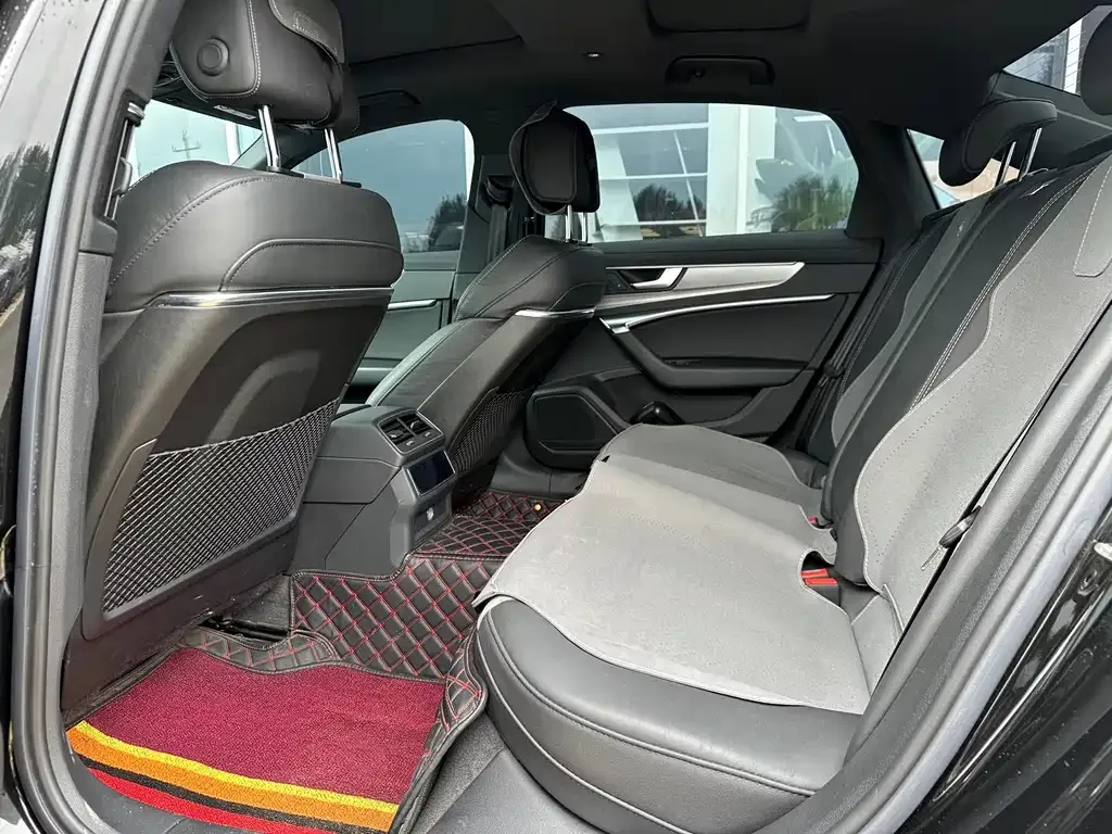 Audi A6L 2021 из CN, фото 8