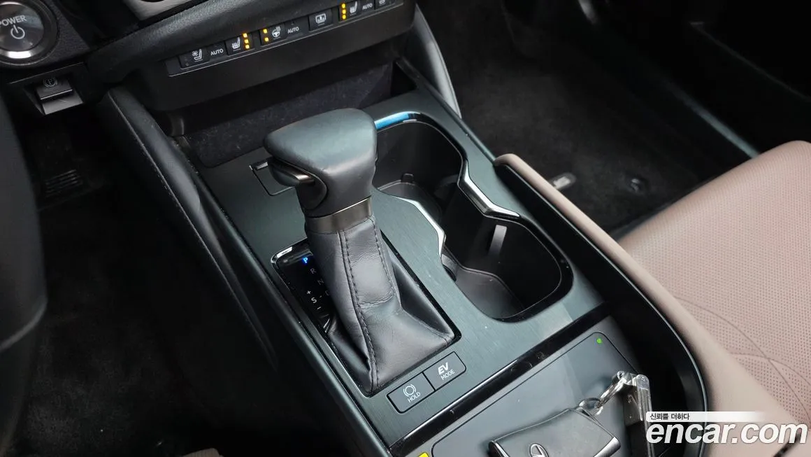 Lexus ES 2025 из KR, фото 9