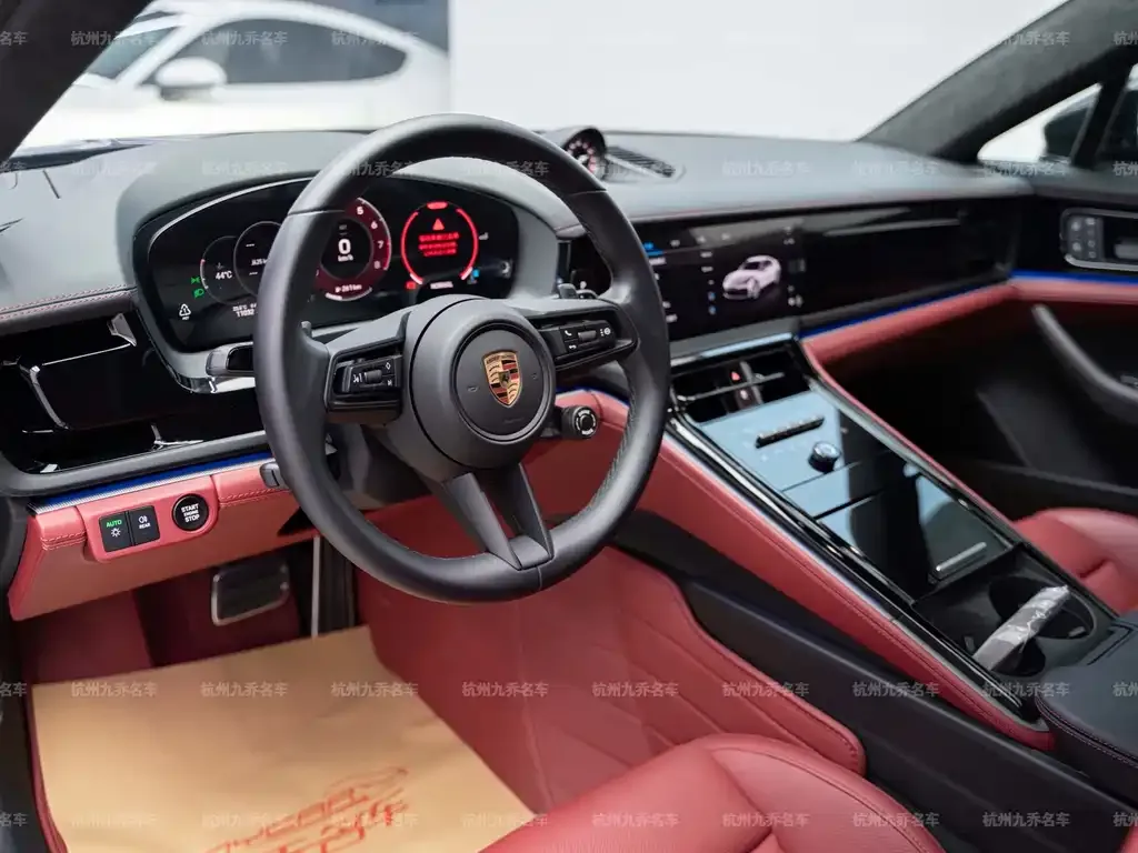 Porsche Panamera 2025 из CN, фото 10