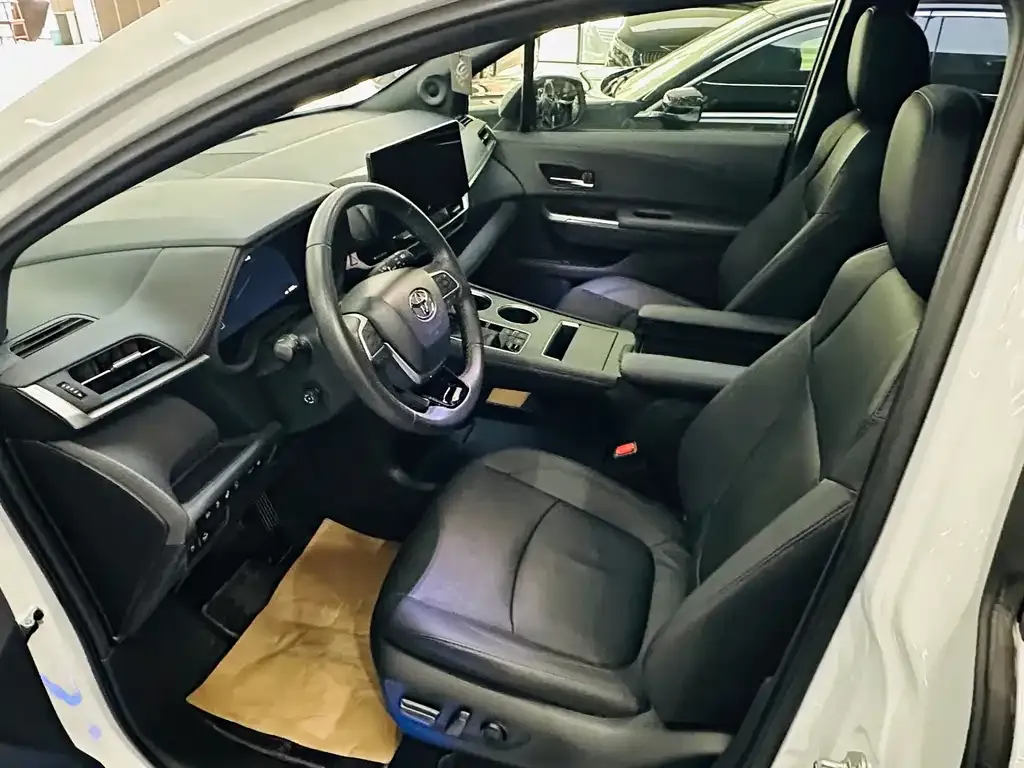 Toyota Sienna 2022 из CN, фото 7