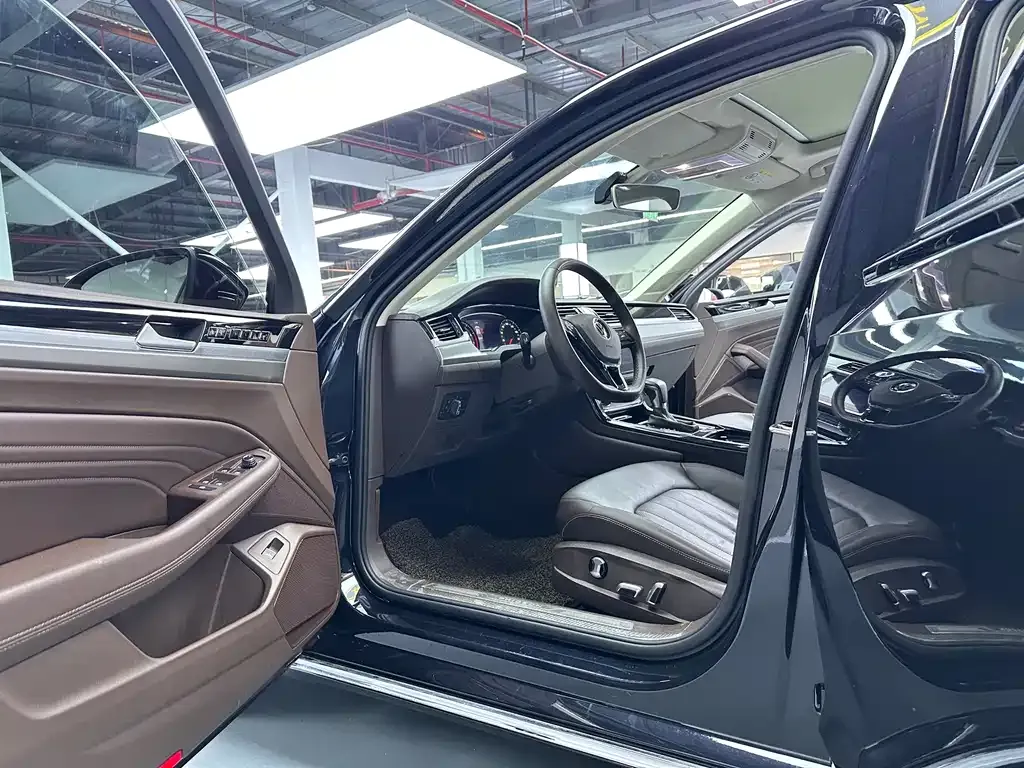 Volkswagen Phideon 2021 из CN, фото 4