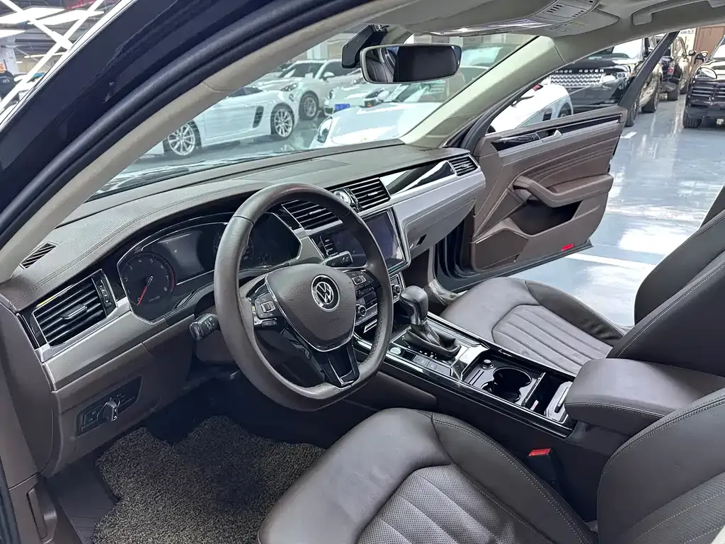 Volkswagen Phideon 2021 из CN, фото 5