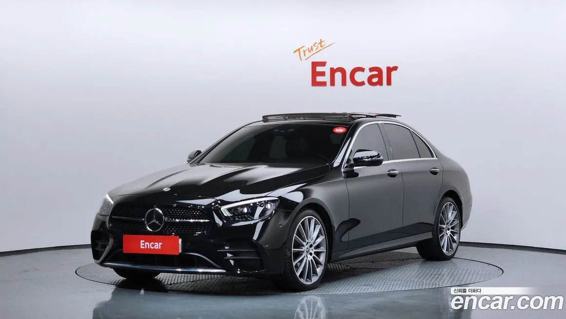 Mercedes-Benz E-Class — фото 1