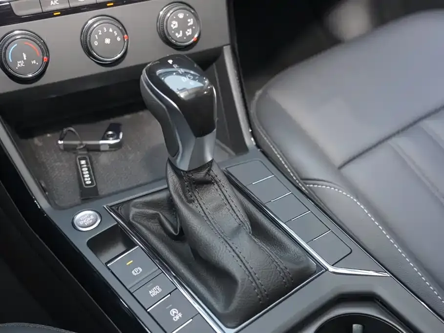 Volkswagen Passat 2025 из CN, фото 10