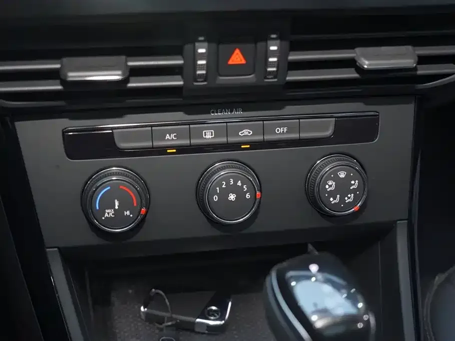 Volkswagen Passat 2025 из CN, фото 9