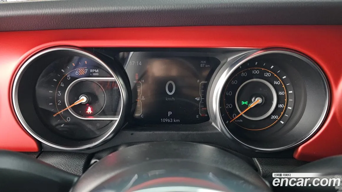 Jeep Wrangler 2023 из KR, фото 8