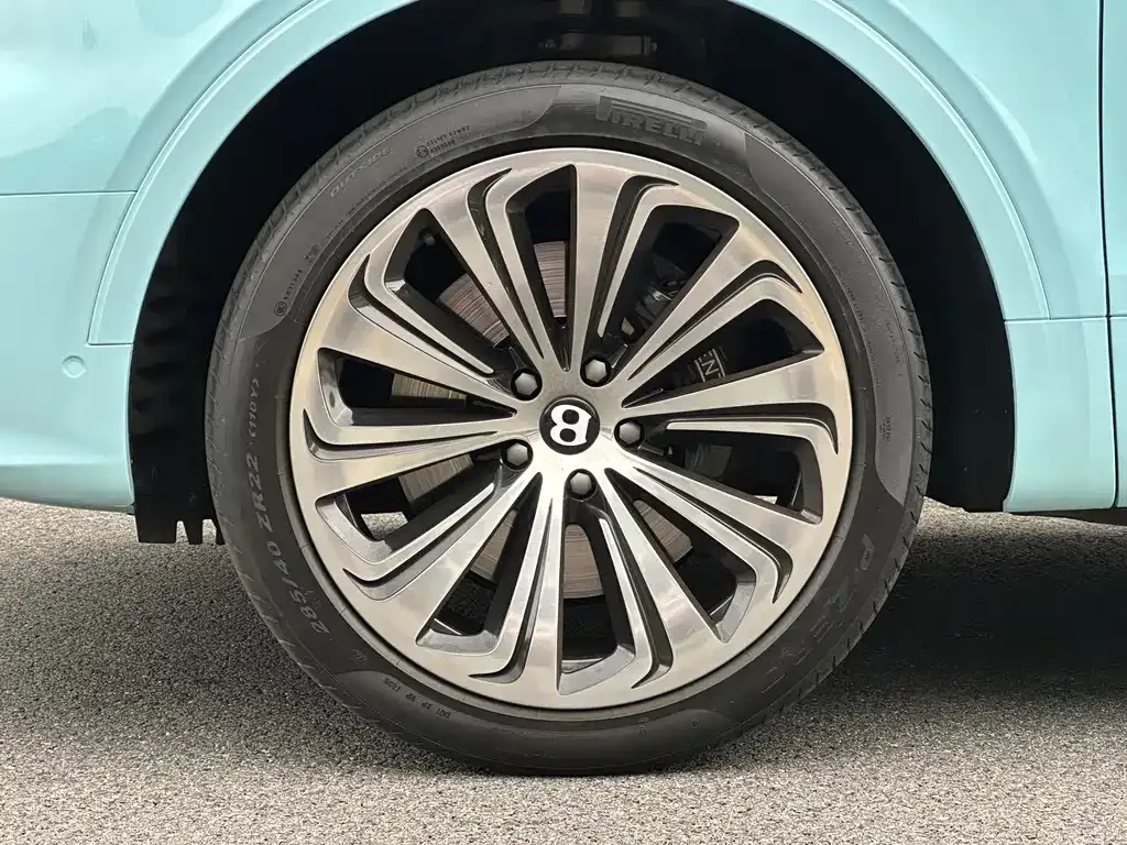 Bentley Bentayga 2021 из CN, фото 5