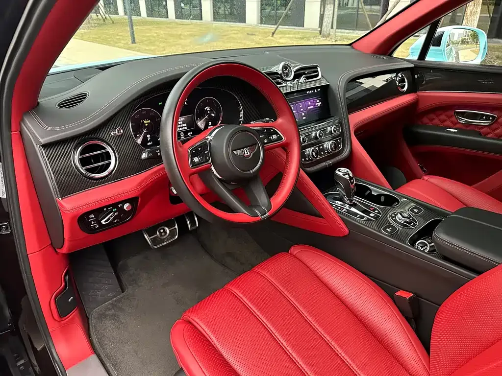 Bentley Bentayga 2021 из CN, фото 9
