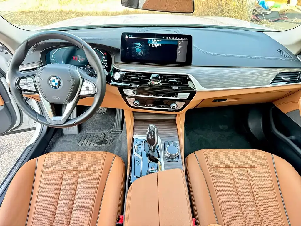 BMW 5 Series New Energy — фото 8