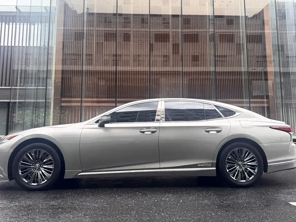 Lexus LS 2021 из CN, фото 3
