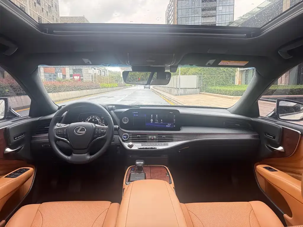 Lexus LS 2021 из CN, фото 9