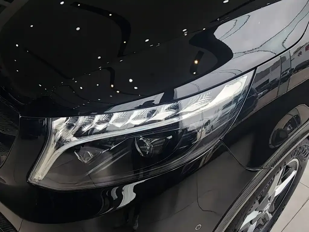 Mercedes-Benz V-Class 2024 из CN, фото 4