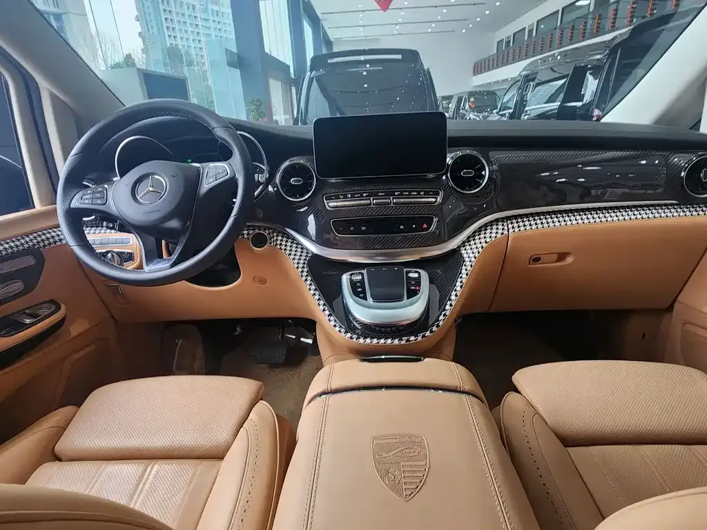 Mercedes-Benz V-Class 2024 из CN, фото 9