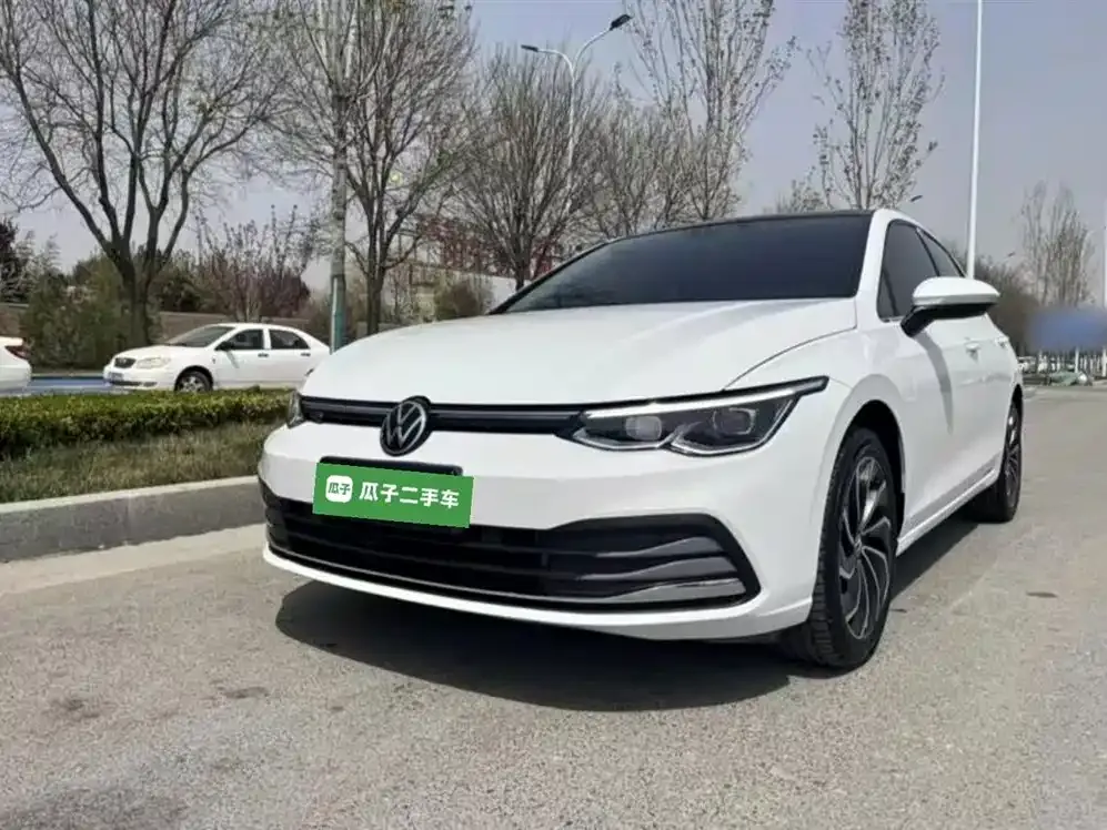 Volkswagen Golf 2023 из CN, фото 1