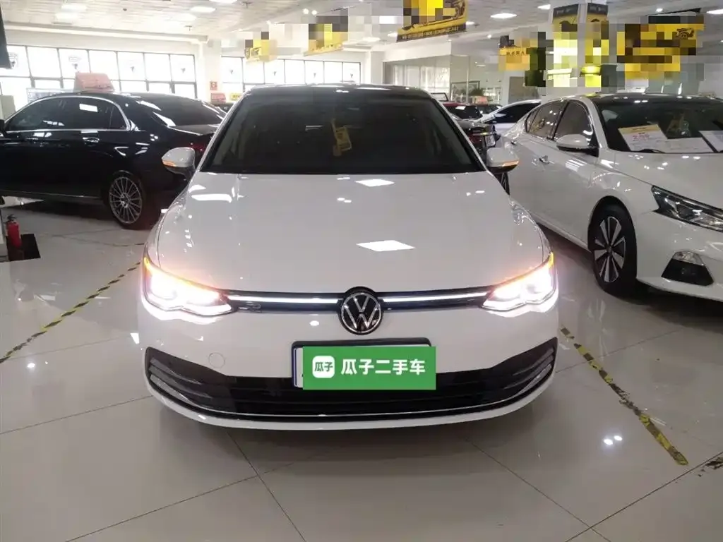 Volkswagen Golf 2023 из CN, фото 3