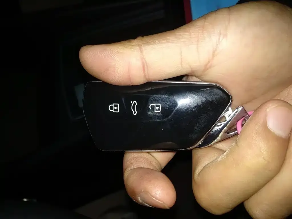Volkswagen Golf 2023 из CN, фото 9