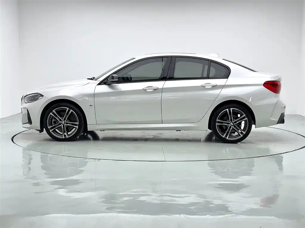 BMW 1 Series 2022 из CN, фото 7