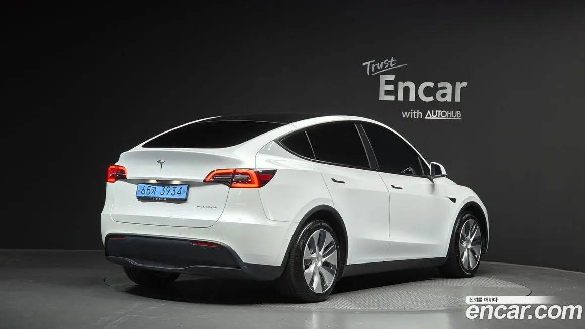 Tesla Model Y 2021 из KR, фото 2
