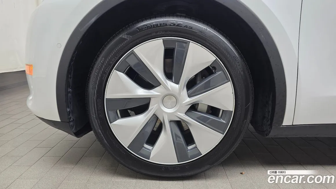 Tesla Model Y 2021 из KR, фото 5