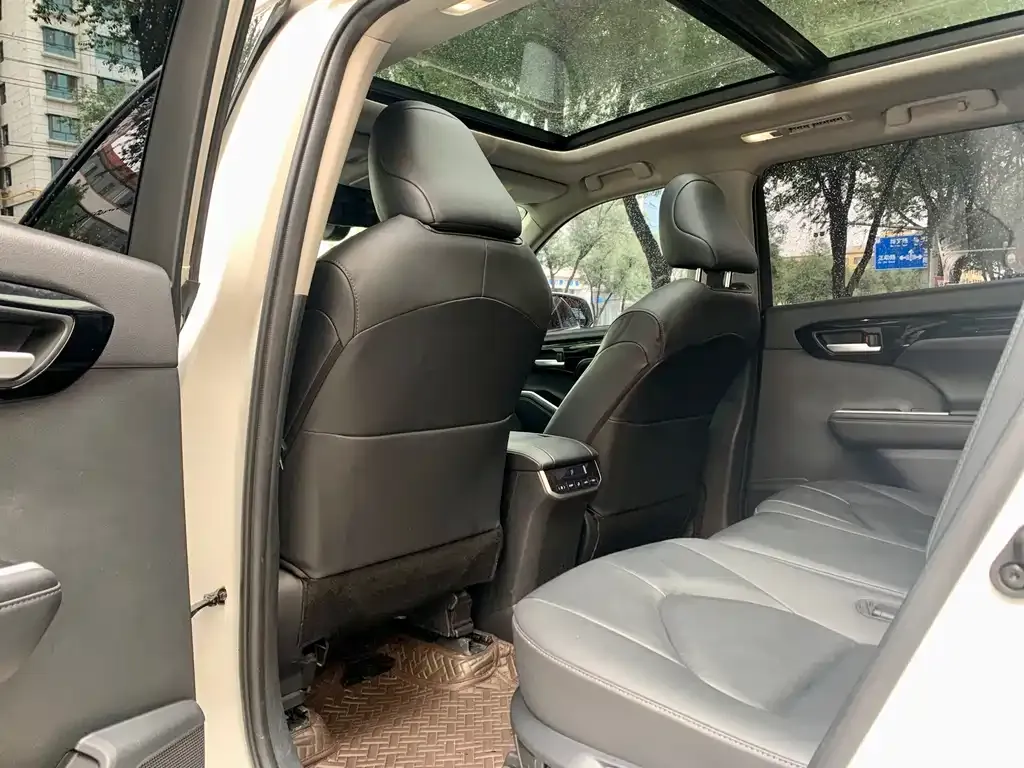 Toyota Highlander 2021 из CN, фото 10