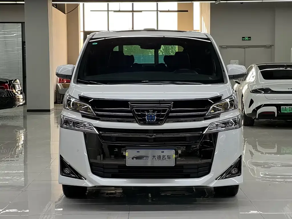Toyota Vellfire 2023 из CN, фото 2