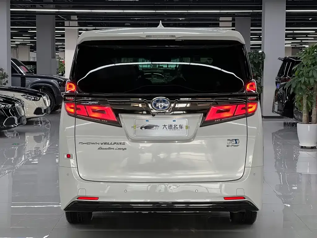 Toyota Vellfire 2023 из CN, фото 5